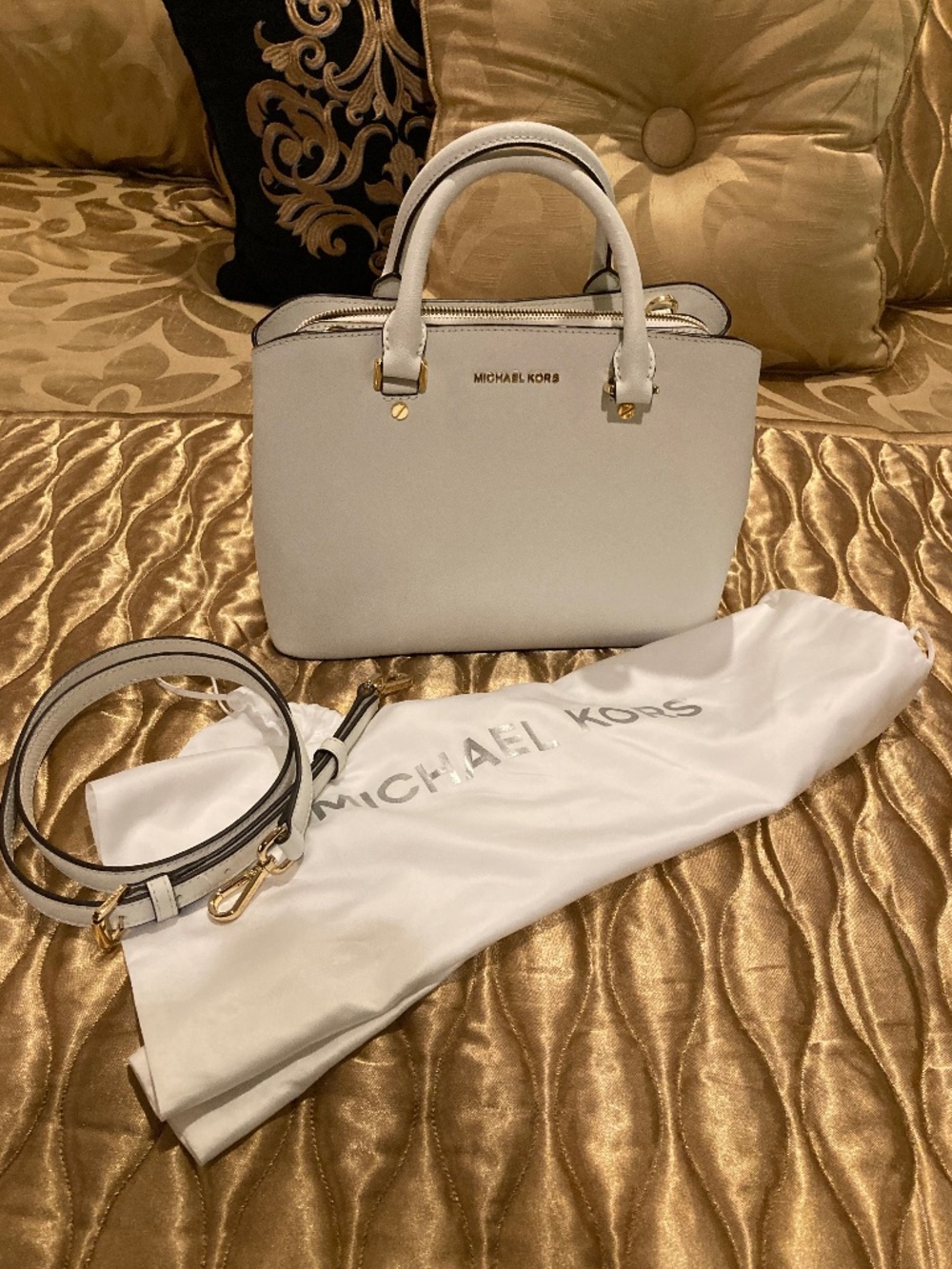 MICHAEL KORS Tote White Leather with Removable Strap and Bag - Stunning! - Picture 13 of 14